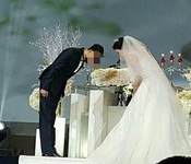 결혼을 축하합니다.