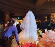 결혼을 축하드립니다.