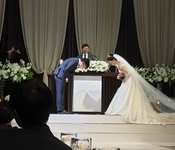 결혼을 축하드립니다.