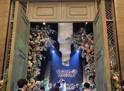 결혼을 축하드립니다.