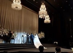 결혼을 축하드립니다.